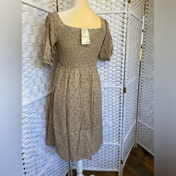 NWT Hem & Thread Taupe Floral Off Shoulder Puff Sleeve MIDI Dress size S - Picture 12 of 15